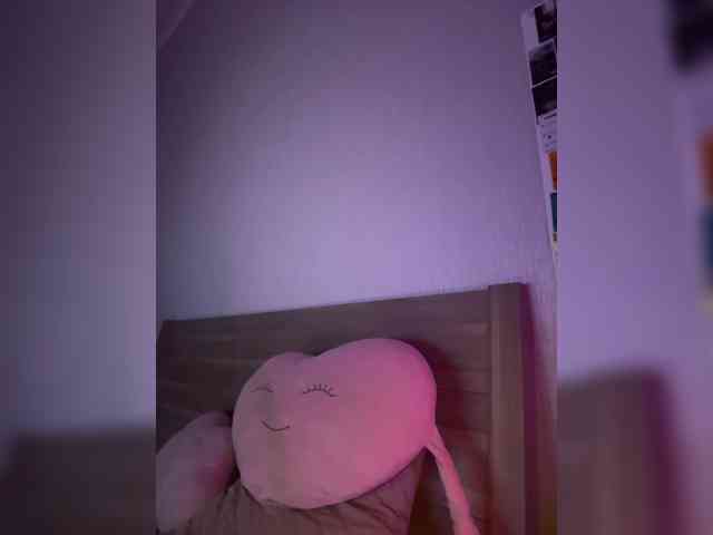 QWEENII webcam