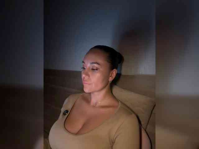 QWEENII webcam