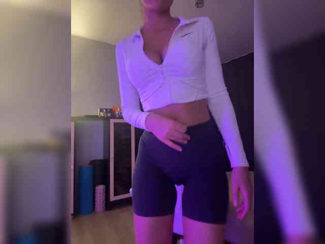 QWEENII webcam