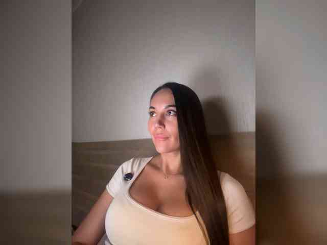 QWEENII webcam