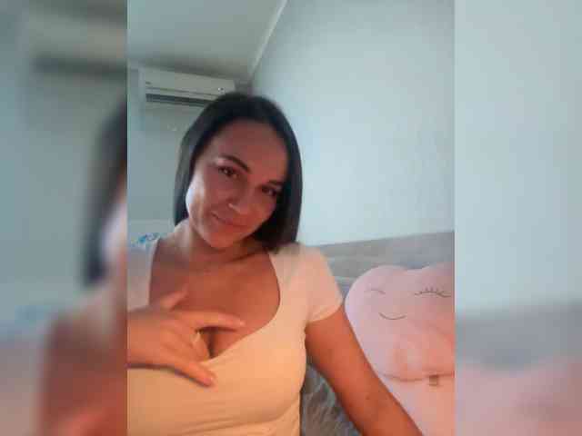 QWEENII webcam