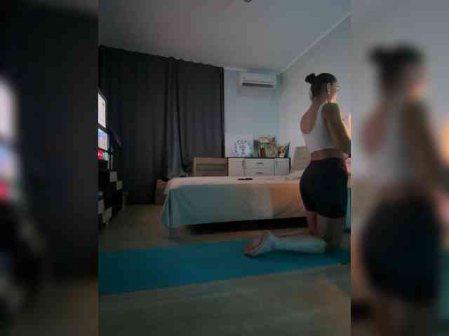 QWEENII webcam