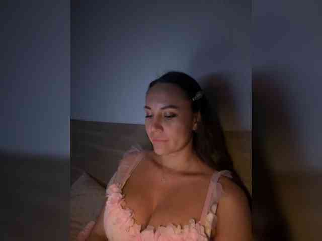 QWEENII webcam