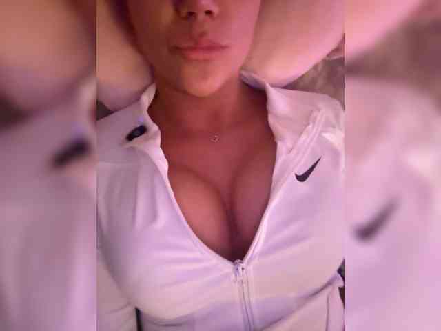 QWEENII webcam