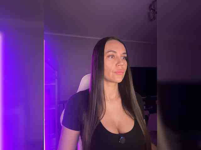 QWEENII webcam
