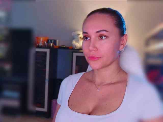 QWEENII webcam