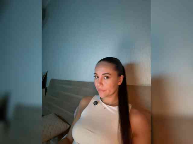 QWEENII webcam