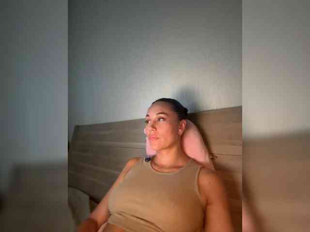 QWEENII webcam