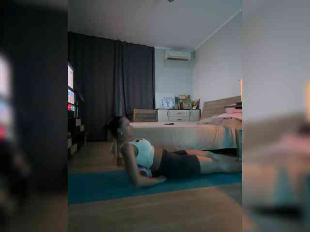 QWEENII webcam