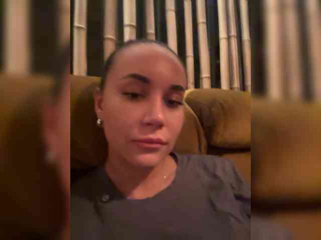 QWEENII webcam