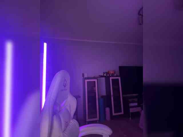 QWEENII webcam