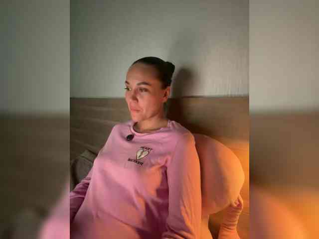 QWEENII webcam