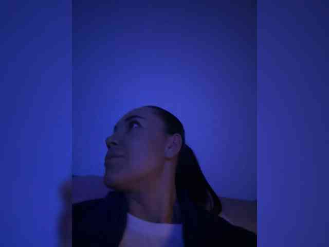 QWEENII webcam