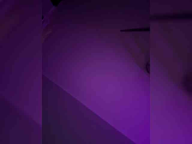 QWEENII webcam