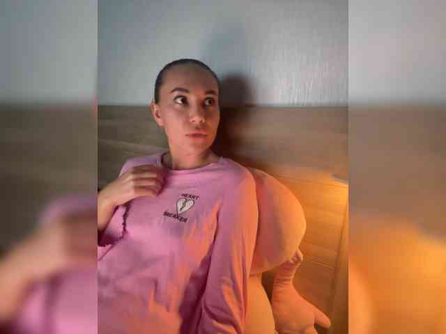 QWEENII webcam