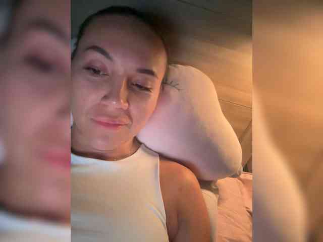 QWEENII Sex Cam Show