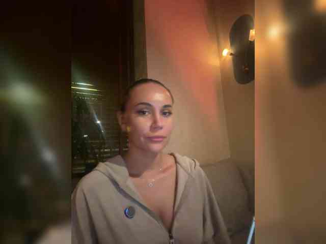 QWEENII webcam