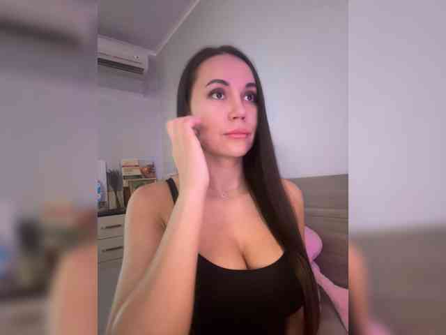 QWEENII webcam
