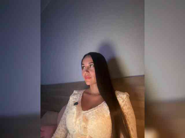 QWEENII webcam