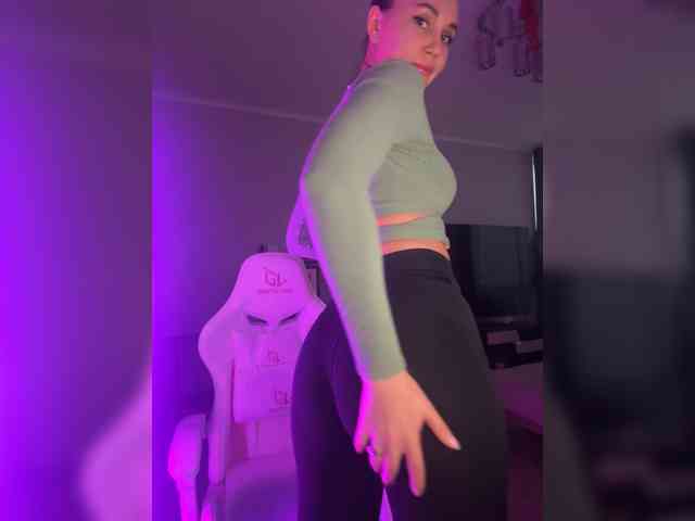 QWEENII webcam