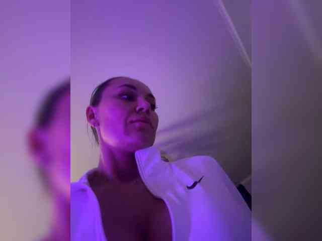 QWEENII webcam