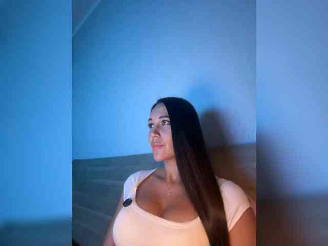 QWEENII webcam