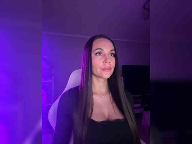 QWEENII webcam