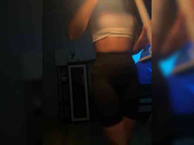 QWEENII webcam