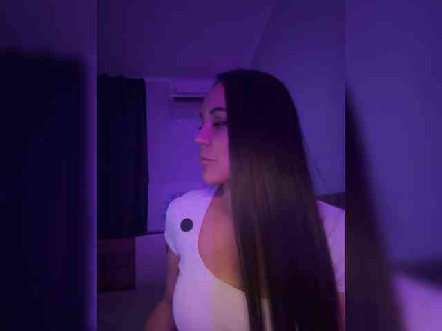 QWEENII webcam