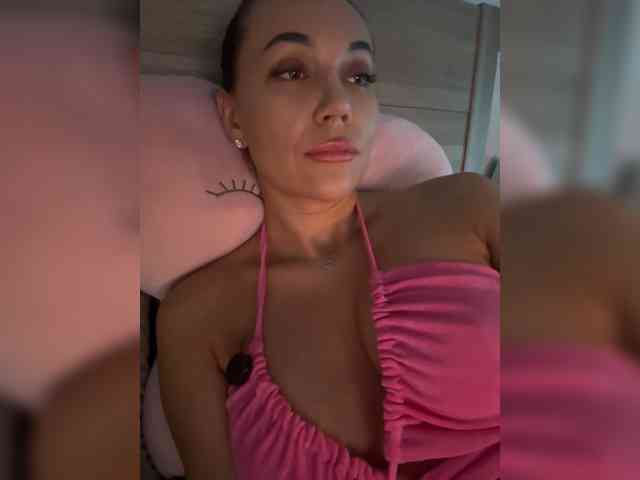 QWEENII webcam