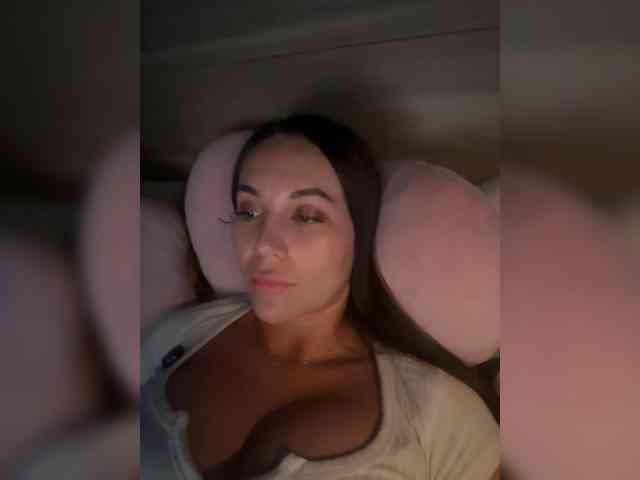 QWEENII webcam