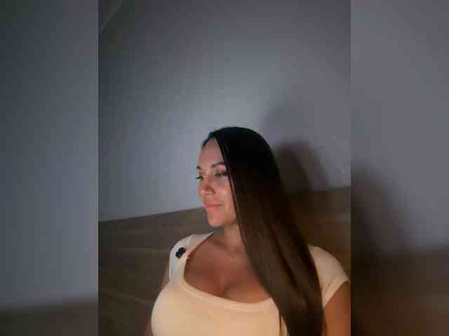 QWEENII webcam