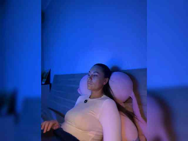 QWEENII webcam