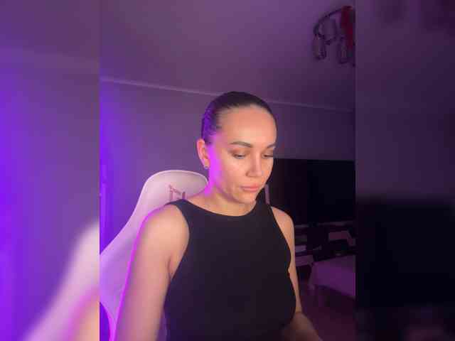 QWEENII webcam