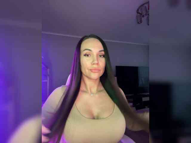 QWEENII webcam