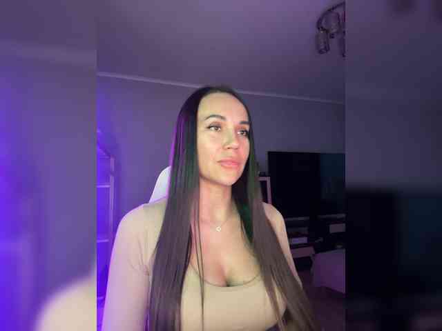 QWEENII webcam