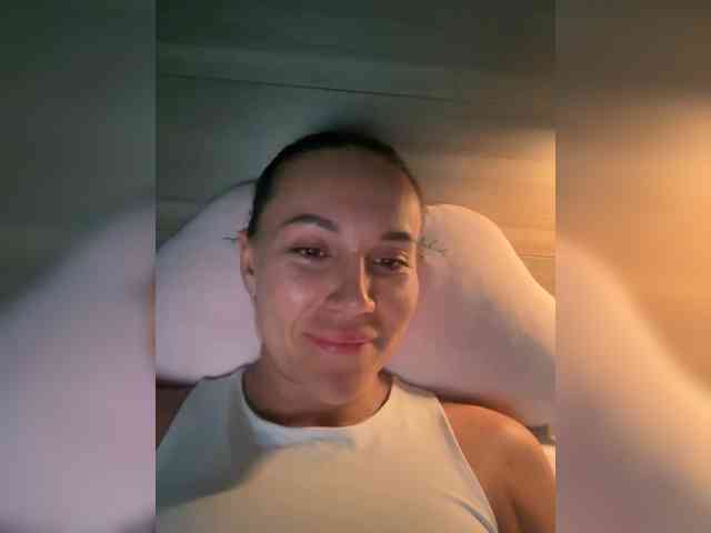 QWEENII webcam