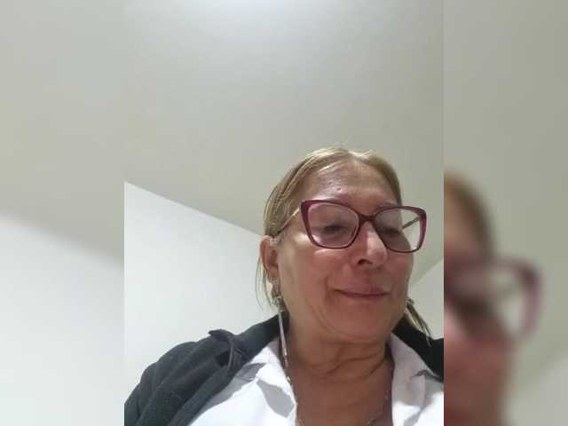 miatitsmature's BongaCams show and profile