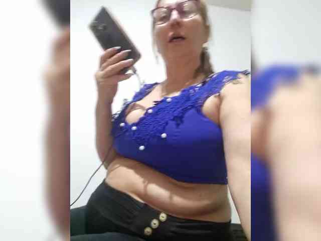 miatitsmature webcam