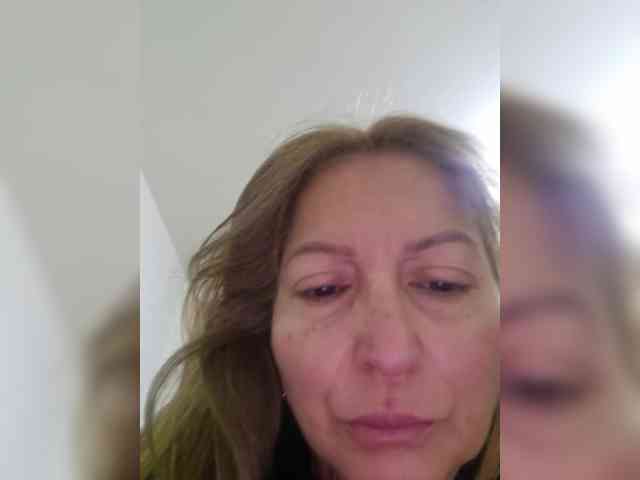miatitsmature webcam