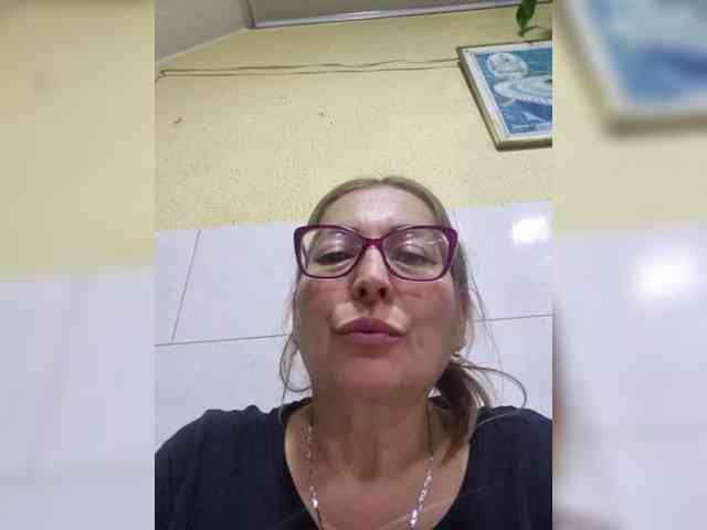 miatitsmature webcam