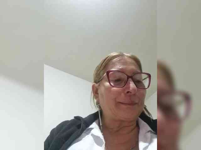 miatitsmature webcam