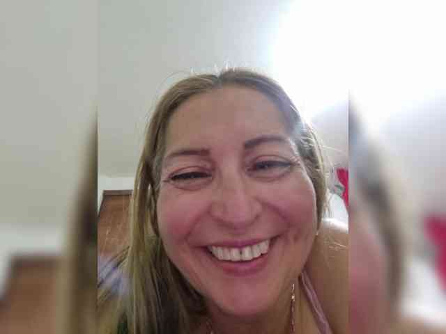miatitsmature webcam