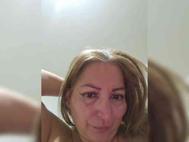 miatitsmature webcam