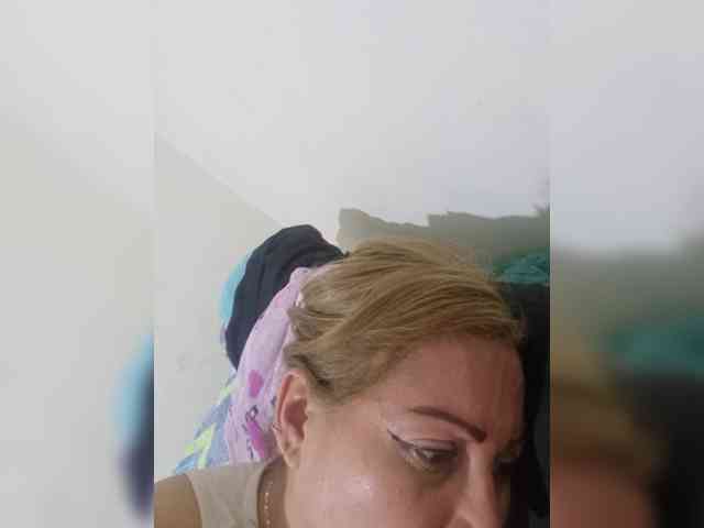 miatitsmature webcam