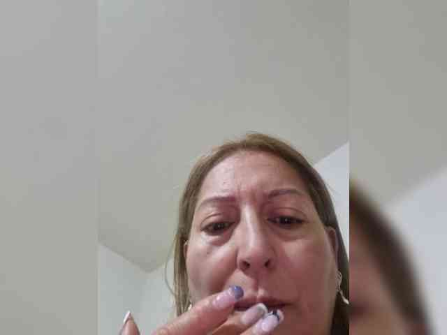 miatitsmature webcam