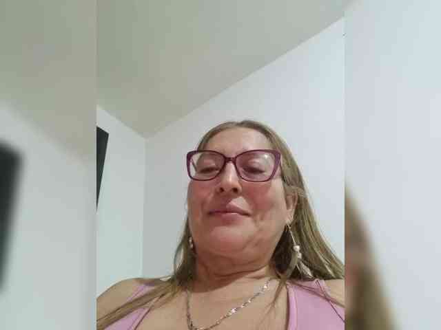 miatitsmature webcam