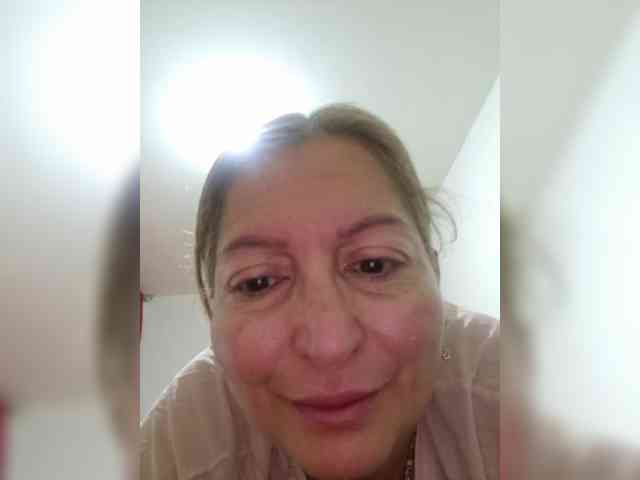miatitsmature webcam