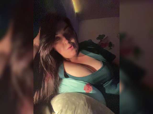 Nelli-1 live cam on BongaCams