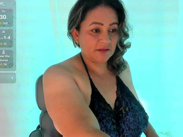 Kataleya9898 live cam on BongaCams